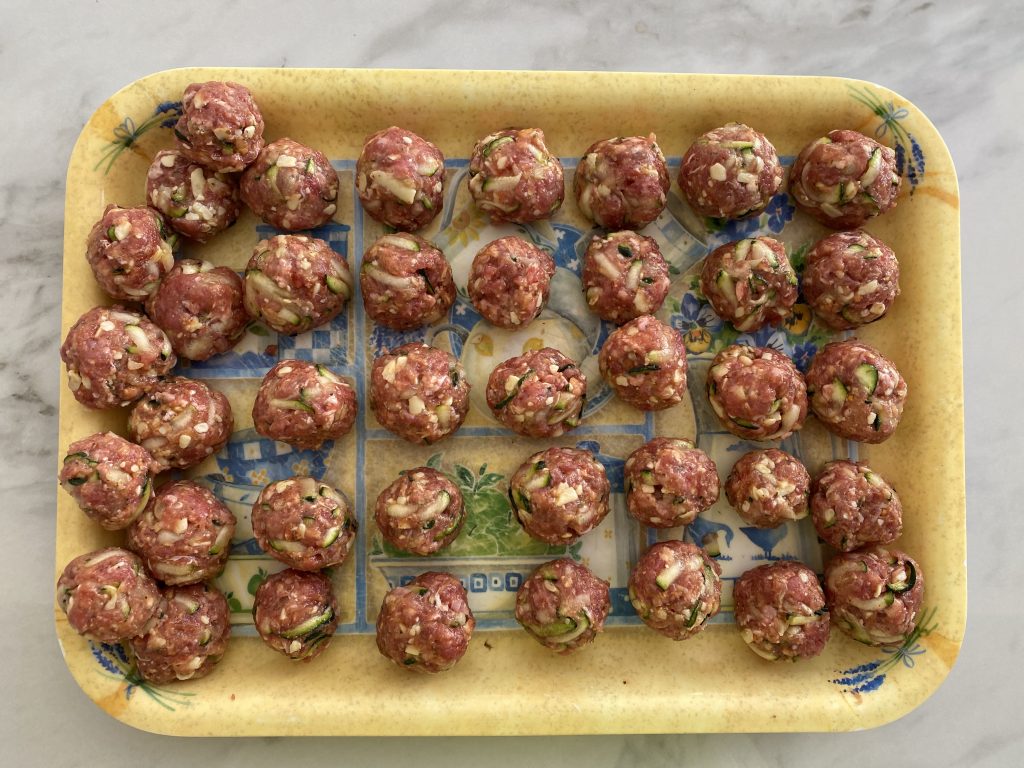 Uncooked, formed courgette meatballs