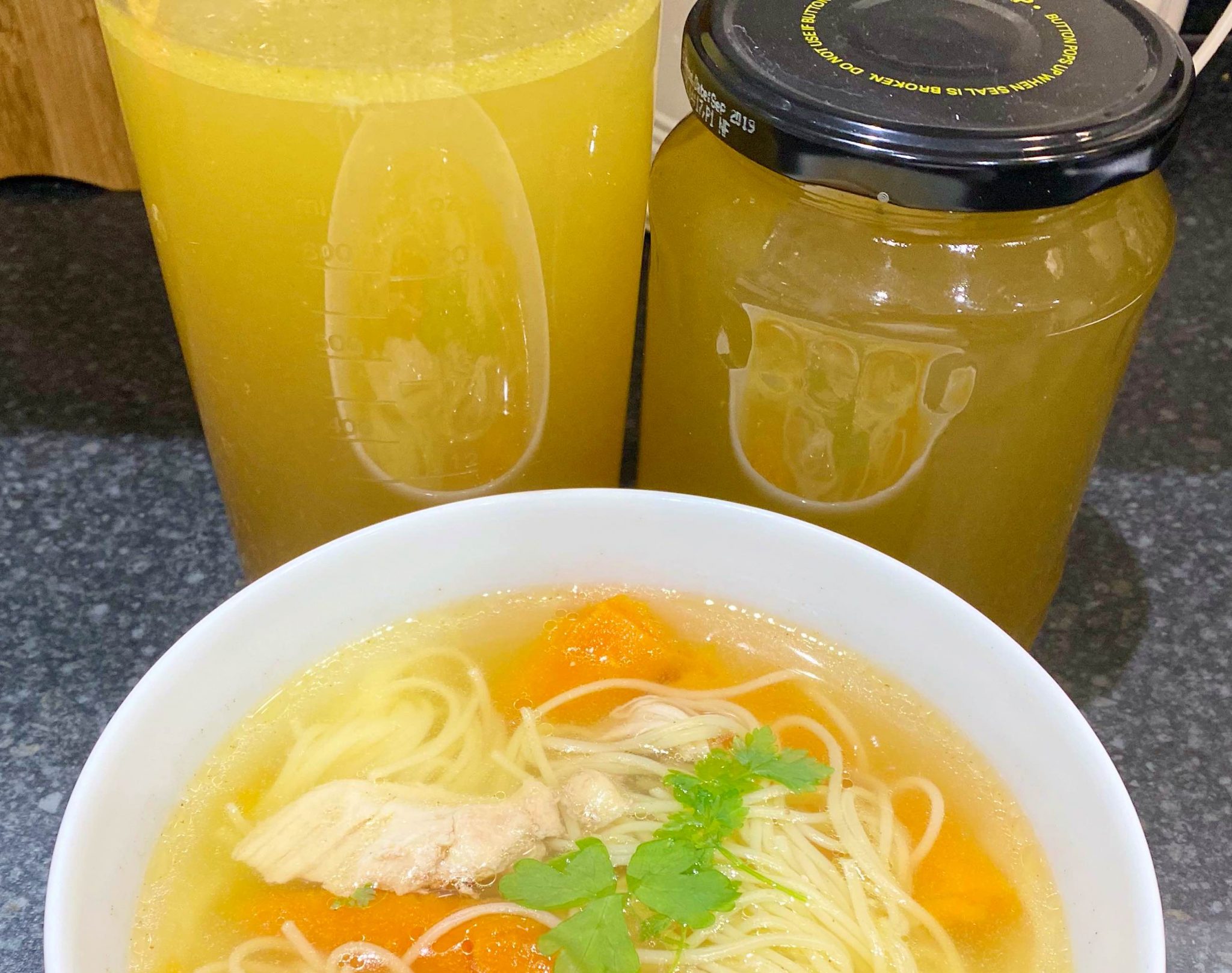 Low FODMAP Chicken Stock/ Broth Fit FODMAP Foodie