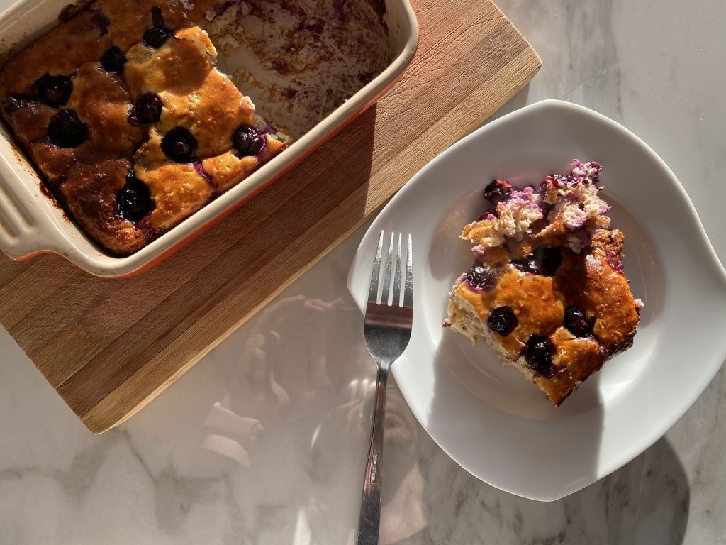 Low FODMAP Baked Oats with Blueberries